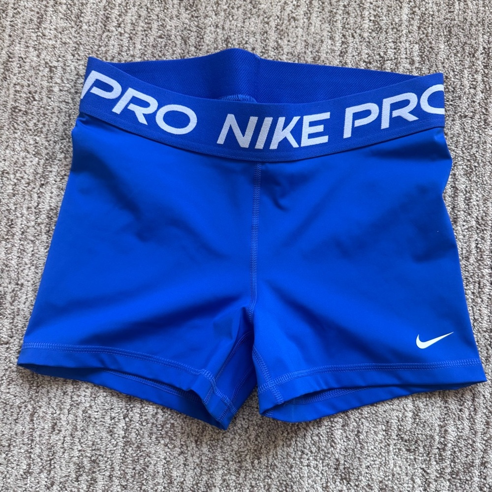 Nike Pro 3” short Size M Hyper Royal NWOT